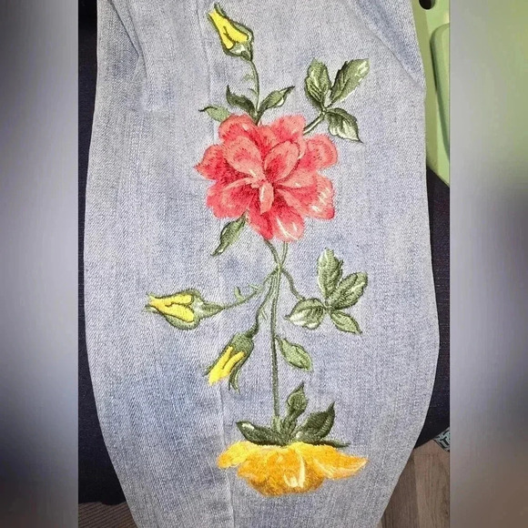 PacSun Super Stretch Ankle Jegging Cutoff Hem Floral Embroidered Jeans Size 24 - Picture 4 of 10